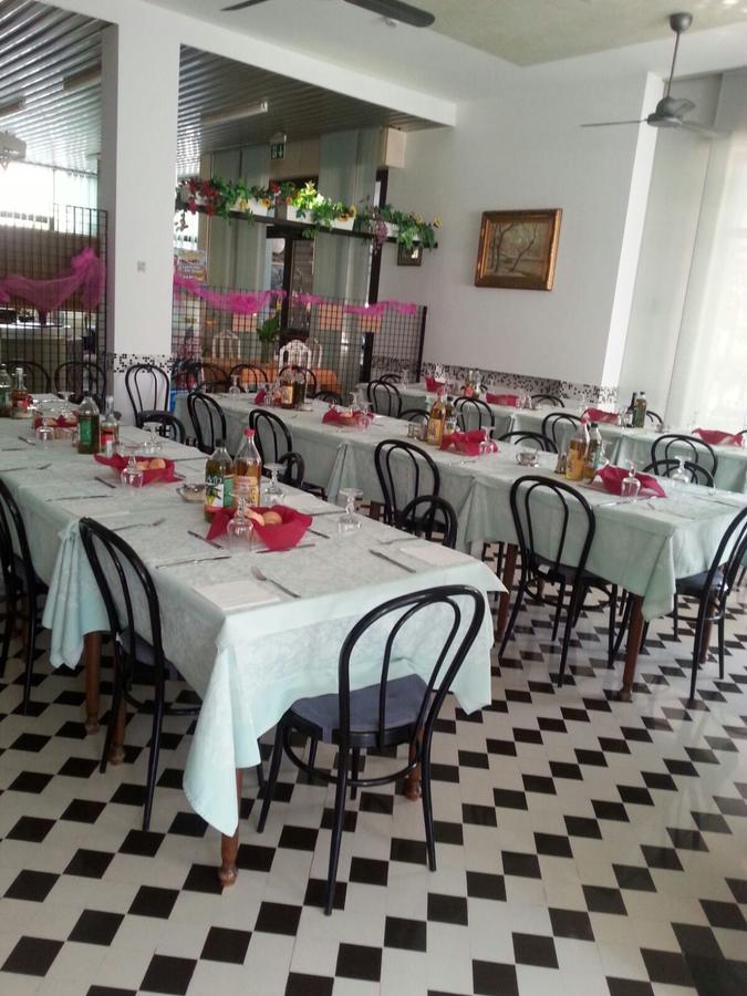 Hotel Villa Podgora Rimini Ngoại thất bức ảnh